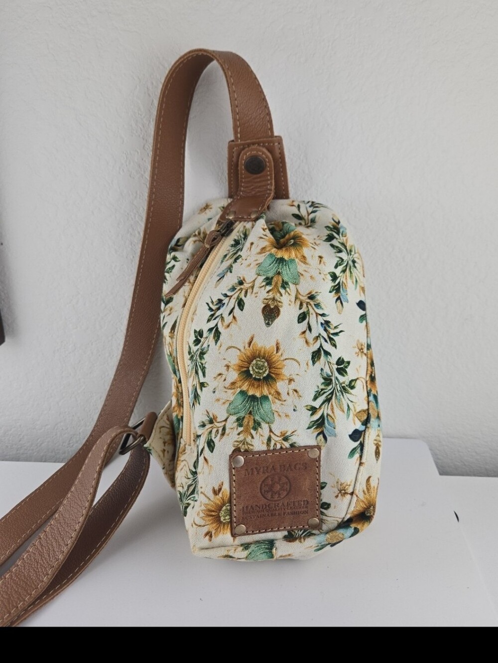 Myra Bag Slingbag Crossbody